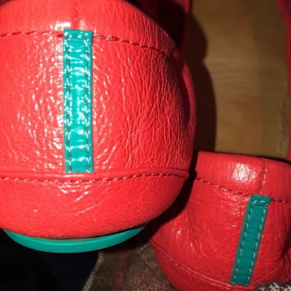 Worn once! Firm price! Poppy coral tieks - Picture 4 of 6